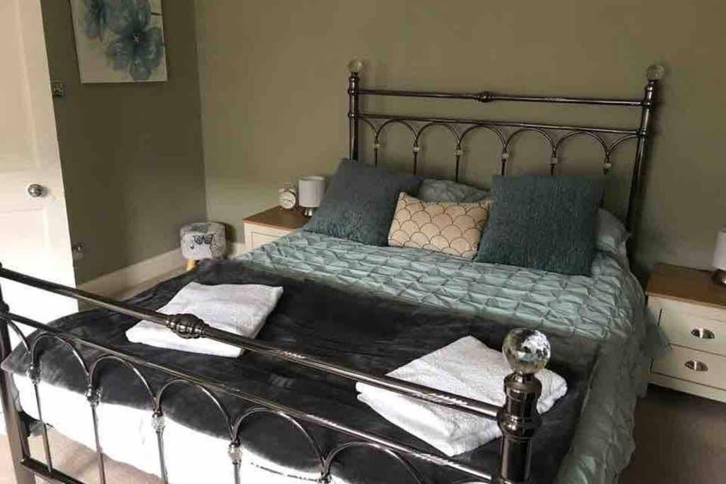 8A Tweed Cottage, Just Off The High St In 皮布尔斯 外观 照片
