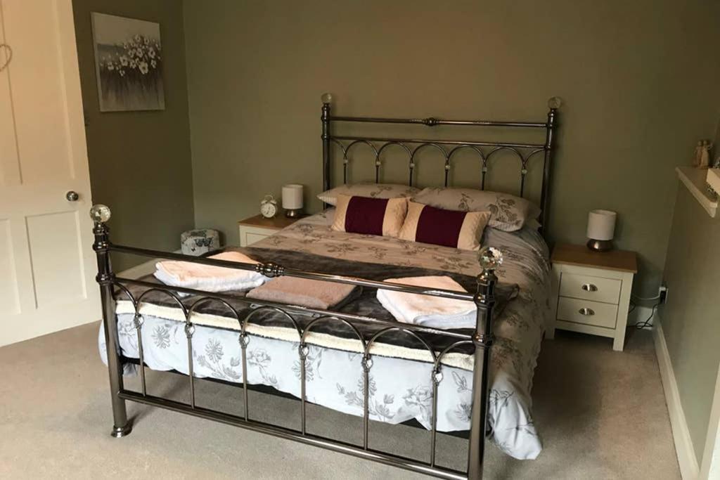 8A Tweed Cottage, Just Off The High St In 皮布尔斯 外观 照片