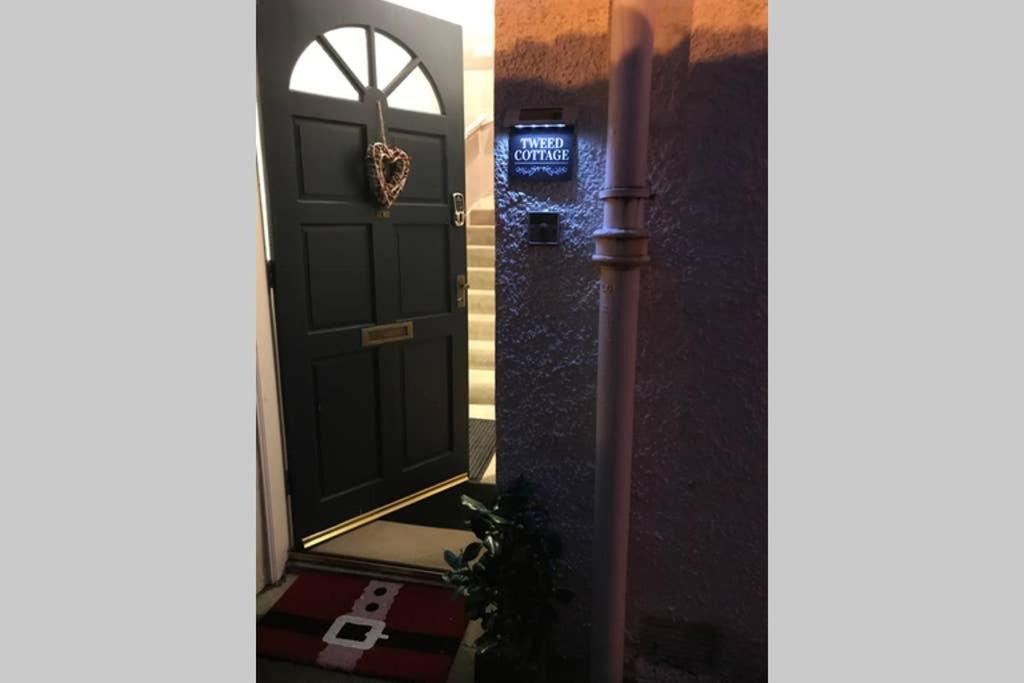 8A Tweed Cottage, Just Off The High St In 皮布尔斯 外观 照片