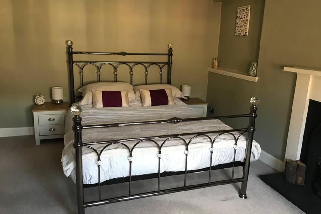 8A Tweed Cottage, Just Off The High St In 皮布尔斯 外观 照片